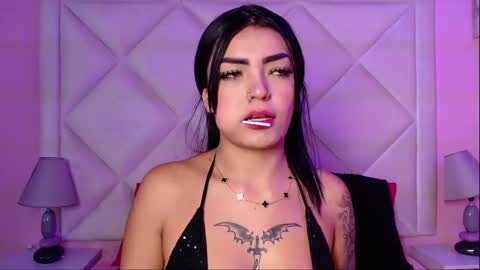 Alexandra online show from 11/22/25, 02:05