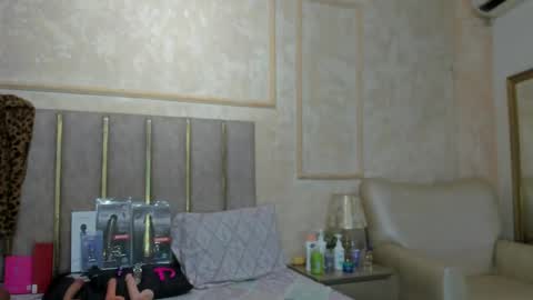 Miaasummer online show from 06/04/26, 11:38