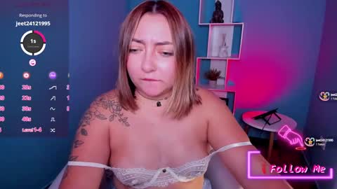 Snapshot of miaawild chatting on 01/26/25, 09:51 Andrea online show from 01/26/25, 09:51