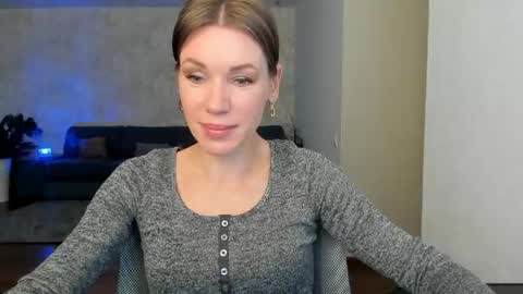 Snapshot of miababy14 chatting on 05/11/26, 04:40 Mia online show from 05/11/26, 04:40