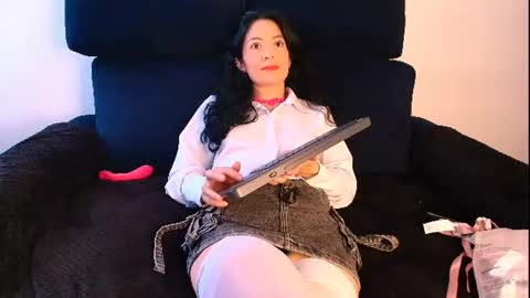 Snapshot of miabeautyxxx chatting on 07/29/26, 01:53 miabeautyxxx online show from 07/29/26, 01:53