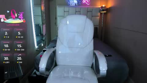 Mia Camille online show from 04/28/26, 06:46