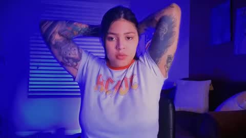 Mia online show from 12/08/24, 12:40