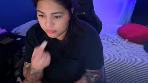 Mia online show from 02/10/26, 02:15