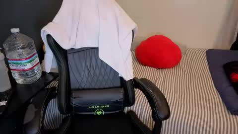 Mia online show from 03/21/26, 02:49