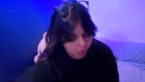Mia online show from 05/21/26, 03:02