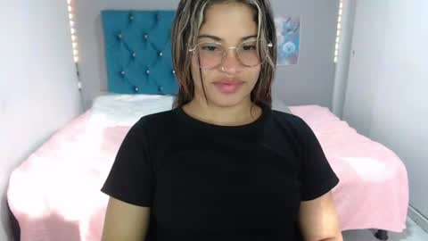 Snapshot of miacumgirl chatting on 07/07/26, 12:20 miacumgirl online show from 07/07/26, 12:20