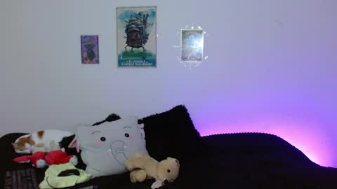 Mia david      online show from 04/14/26, 09:32