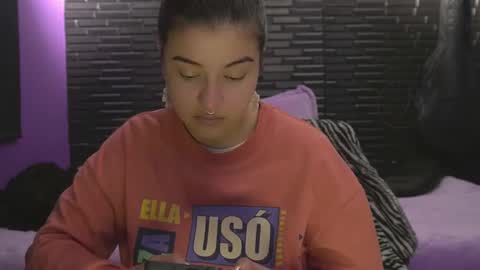 Mia online show from 01/11/26, 02:38