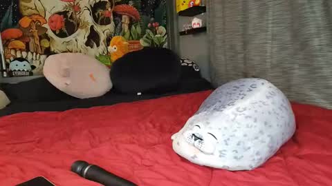 Snapshot of miaelizabethlove chatting on 02/07/25, 02:26 Mia Love online show from 02/07/25, 02:26