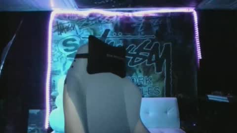 miaellababy online show from 10/26/25, 12:27