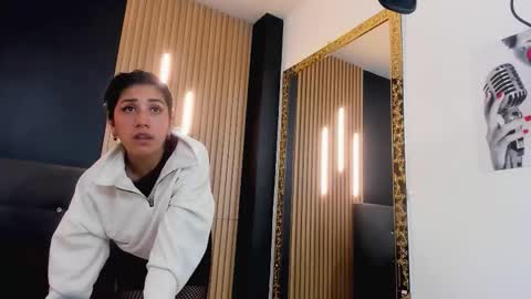 Mia Carter  Schedule 800 - 1430 gtm-5 online show from 02/05/26, 02:16