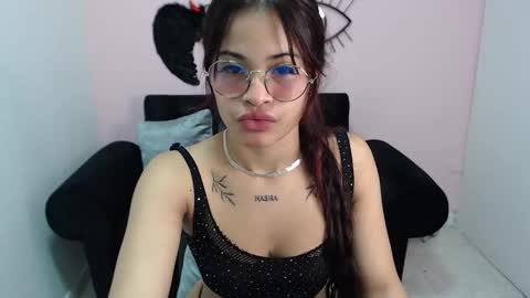 Snapshot of miafuckpussyhard chatting on 10/22/25, 12:16 miafuckpussyhard online show from 10/22/25, 12:16