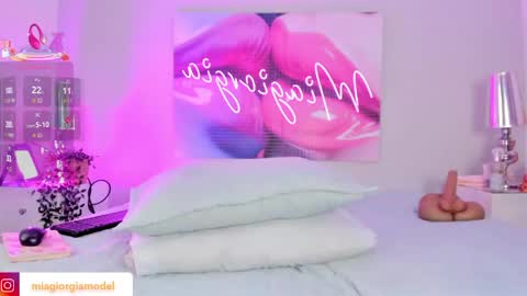 Mia  online show from 04/17/26, 03:48