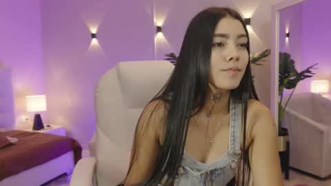 Snapshot of miagomez1 chatting on 11/14/25, 12:59 Mia Gomez online show from 11/14/25, 12:59