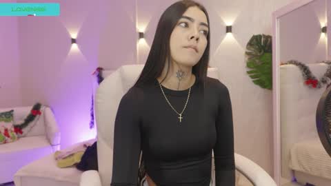 Snapshot of miagomez1 chatting on 12/22/25, 12:35 Mia Gomez online show from 12/22/25, 12:35