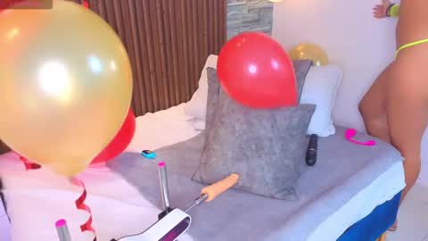 miagomezx online show from 02/15/26, 02:58