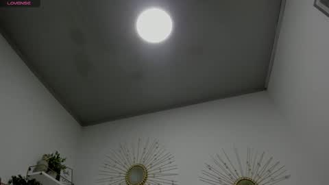 Miah Collins online show from 02/12/25, 10:56