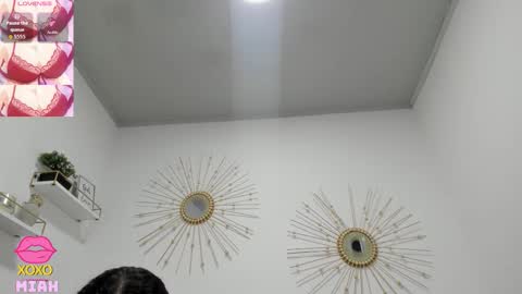 Miah Collins online show from 11/18/25, 11:25