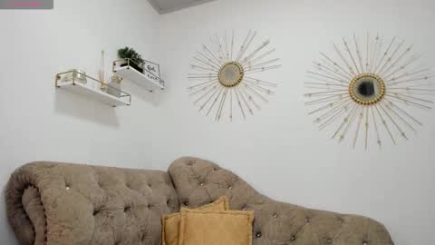 Miah Collins online show from 02/07/26, 06:22