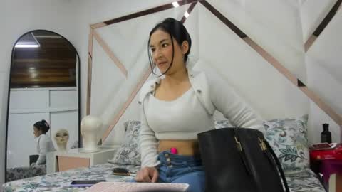 Snapshot of miaharper0 chatting on 06/13/26, 11:02 miaharper0 online show from 06/13/26, 11:02