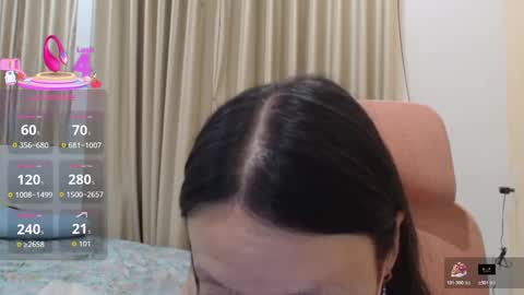 miahchan68 online show from 12/18/25, 03:07