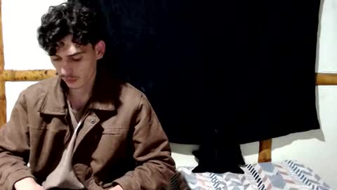 Snapshot of miahells chatting on 11/29/25, 01:30 Mia Sam online show from 11/29/25, 01:30