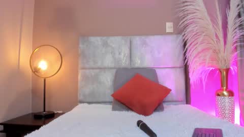 miahertz online show from 11/26/25, 01:06