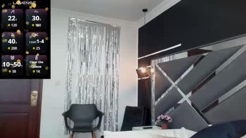 MIA HOTMEZ online show from 10/22/25, 12:05