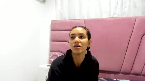 miajhonsonx online show from 10/13/25, 12:16