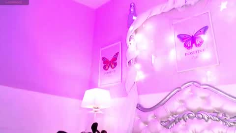 Mia online show from 02/11/26, 11:59