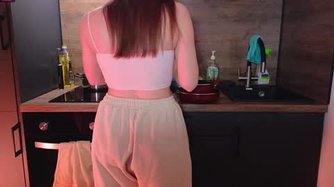 milanaaaa online show from 01/31/25, 12:17