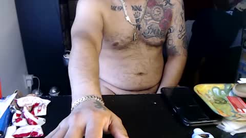 Snapshot of miaking chatting on 09/16/25, 06:42 Mark online show from 09/16/25, 06:42