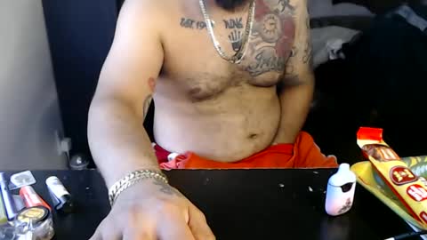 Snapshot of miaking chatting on 10/10/25, 07:24 Mark online show from 10/10/25, 07:24