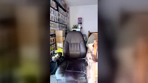 Mark online show from 04/15/26, 06:48