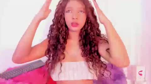 miakirshner_ online show from 11/25/25, 03:23