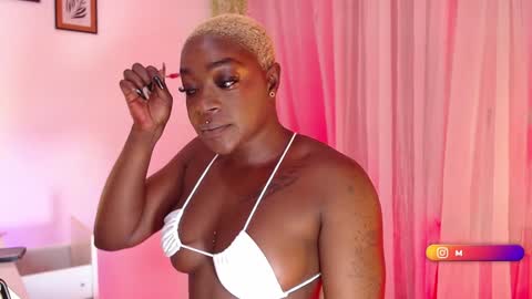 Mia online show from 02/04/25, 09:07