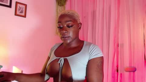 Mia online show from 02/05/25, 09:25