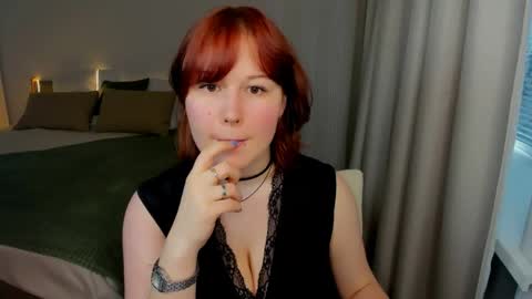 mialacrice online show from 05/29/26, 11:19