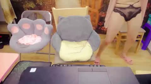 Snapshot of mialala205221 chatting on 10/12/25, 02:10 Mia online show from 10/12/25, 02:10