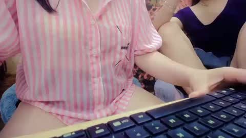 Snapshot of mialala205221 chatting on 10/15/25, 12:27 Mia online show from 10/15/25, 12:27