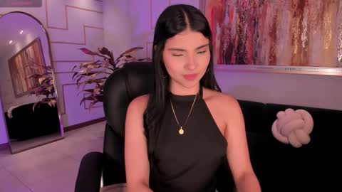 Call me Mia  online show from 12/19/25, 07:43