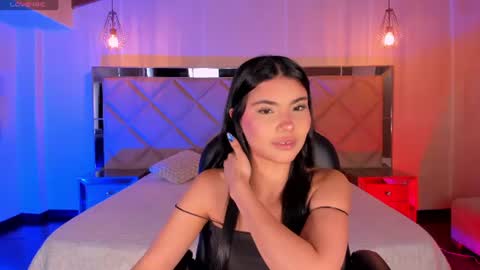 Snapshot of mialaurence_ chatting on 07/06/26, 07:38 Call me Mia online show from 07/06/26, 07:38
