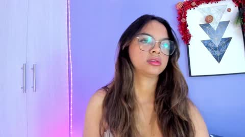 Mia online show from 12/03/24, 10:18