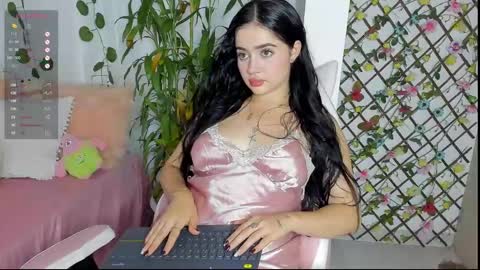 mia 600am-1000am Colombia time online show from 12/02/24, 10:01