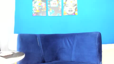 Mia  online show from 09/12/25, 06:41