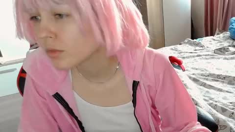 Mia online show from 04/13/26, 08:20