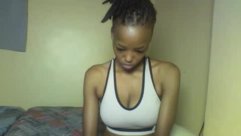 Muffin online show from 02/09/26, 01:04