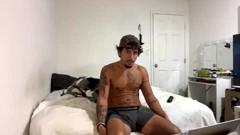 Snapshot of miamiclos1 chatting on 01/15/26, 01:59 miamiclos1 online show from 01/15/26, 01:59