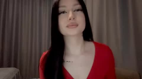 Mia online show from 06/16/26, 03:36